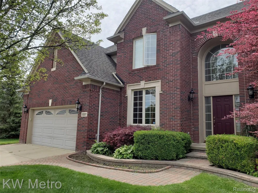 1227 LETICA DRIVE Rochester City, MI 48307