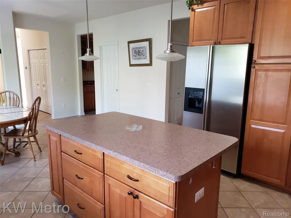 1227 LETICA DRIVE Rochester City, MI 48307