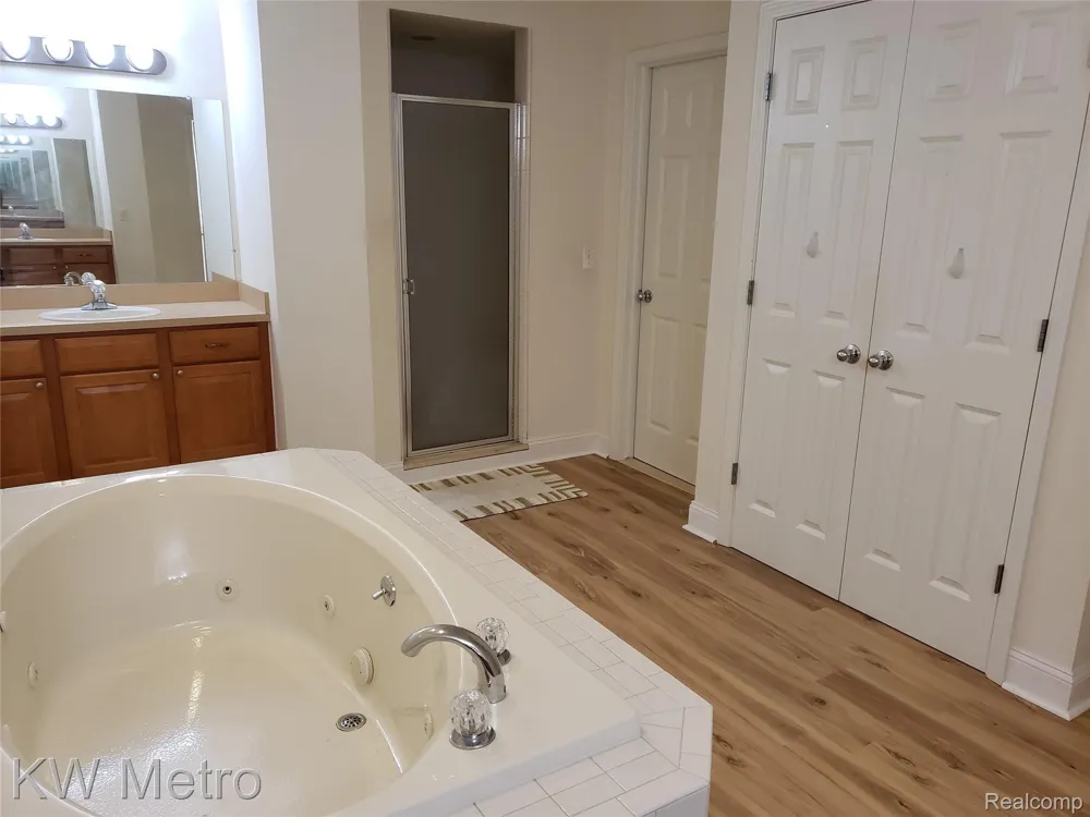 1227 LETICA DRIVE Rochester City, MI 48307