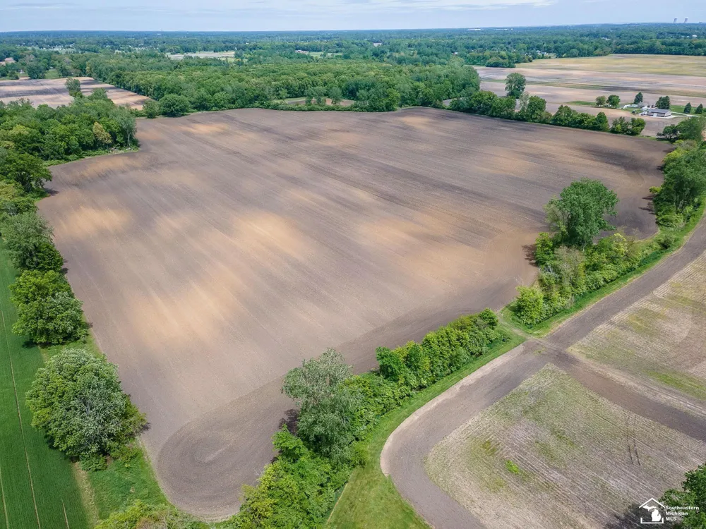 3754 Stewart Road Frenchtown Township, MI 48162