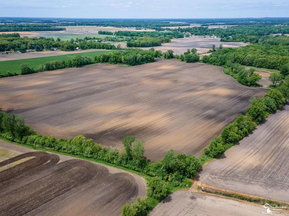 3754 Stewart Road Frenchtown Township, MI 48162