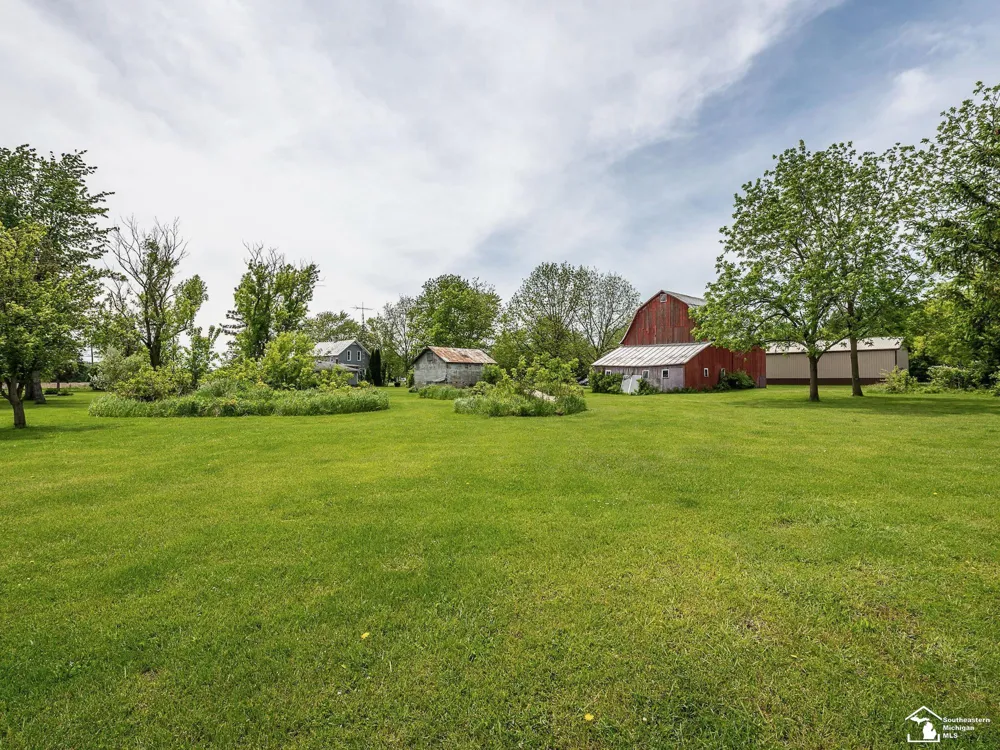 3754 Stewart Road Frenchtown Township, MI 48162