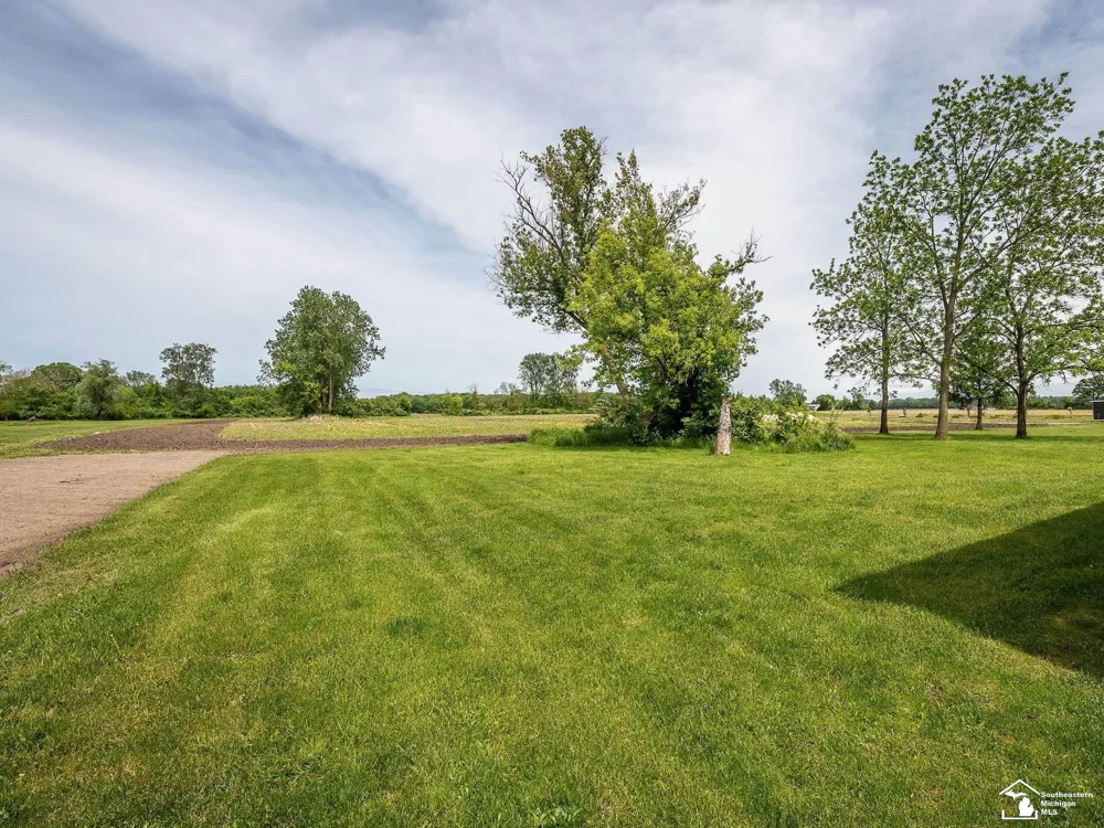 3754 Stewart Road Frenchtown Township, MI 48162