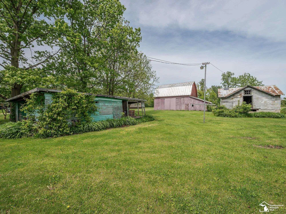 3754 Stewart Road Frenchtown Township, MI 48162