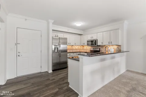 2210 Country Club Drive