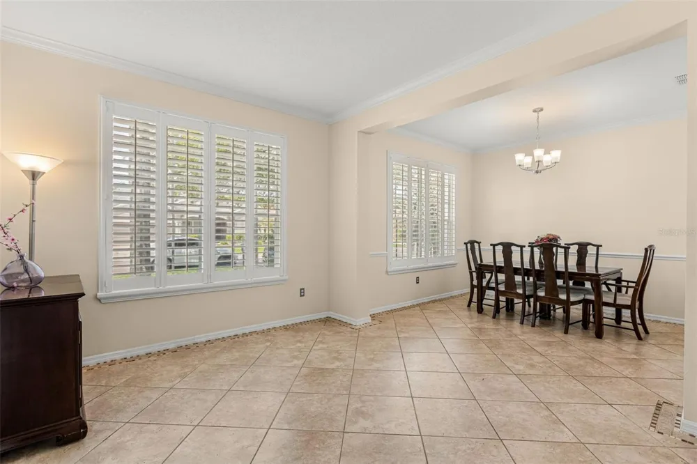 1573 ANNA CATHERINE DRIVE Orlando, FL 32828