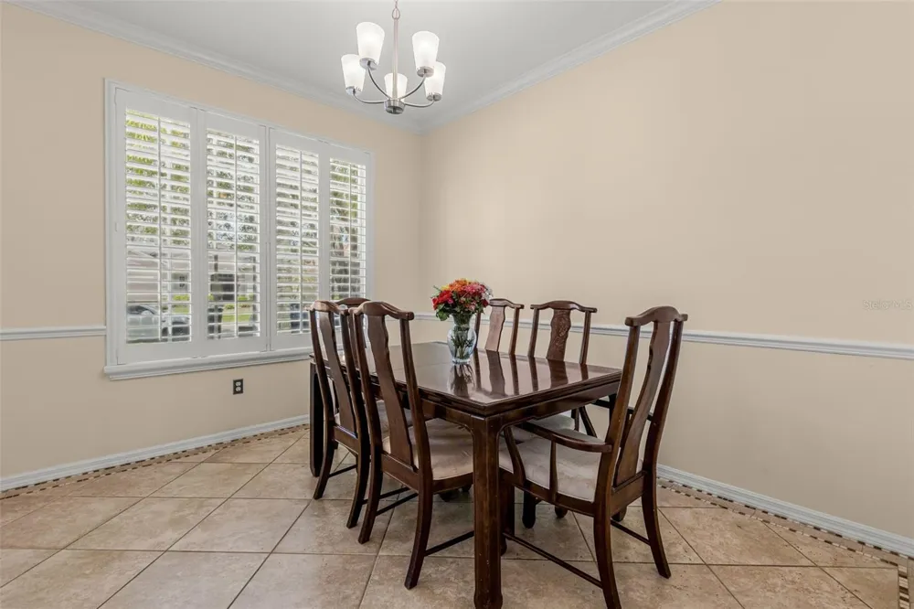 1573 ANNA CATHERINE DRIVE Orlando, FL 32828
