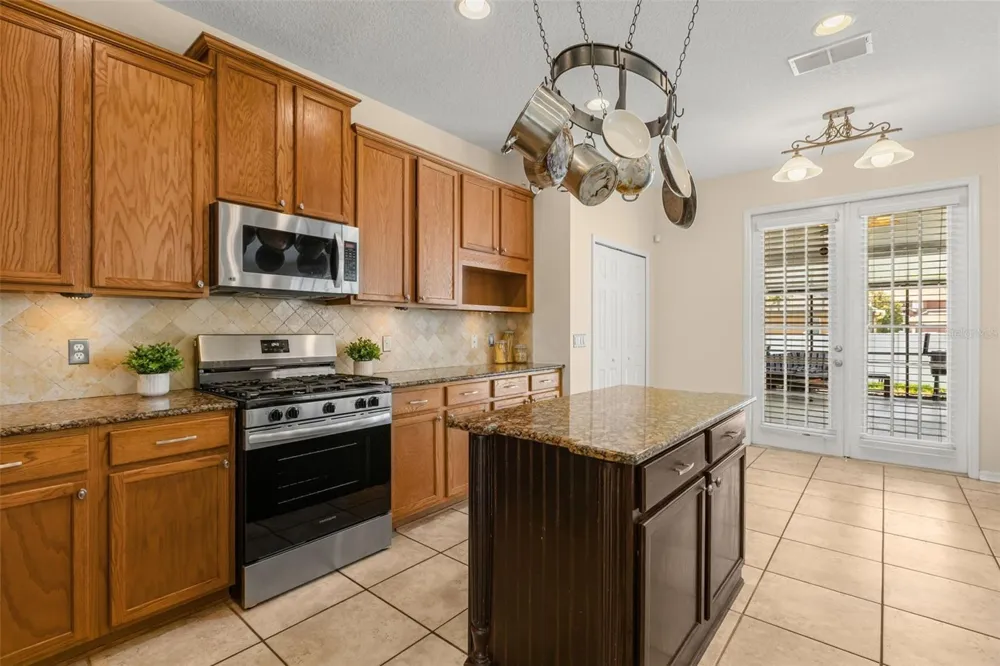 1573 ANNA CATHERINE DRIVE Orlando, FL 32828