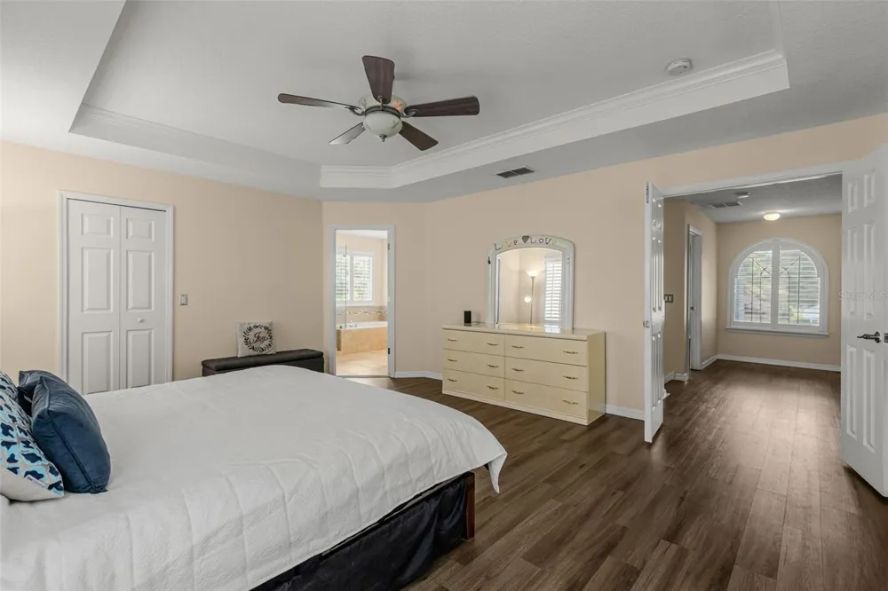 1573 ANNA CATHERINE DRIVE Orlando, FL 32828