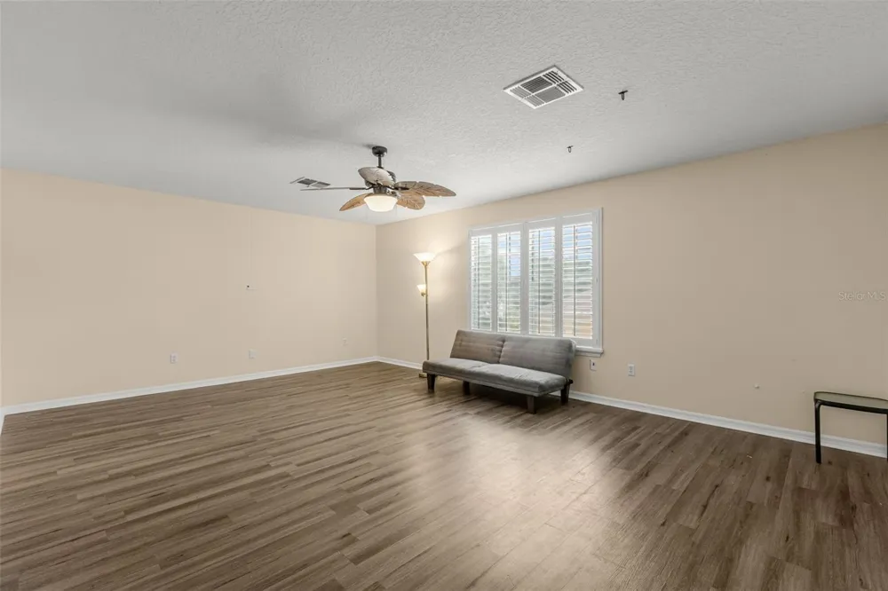 1573 ANNA CATHERINE DRIVE Orlando, FL 32828