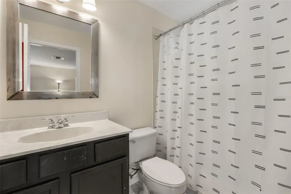 1573 ANNA CATHERINE DRIVE Orlando, FL 32828