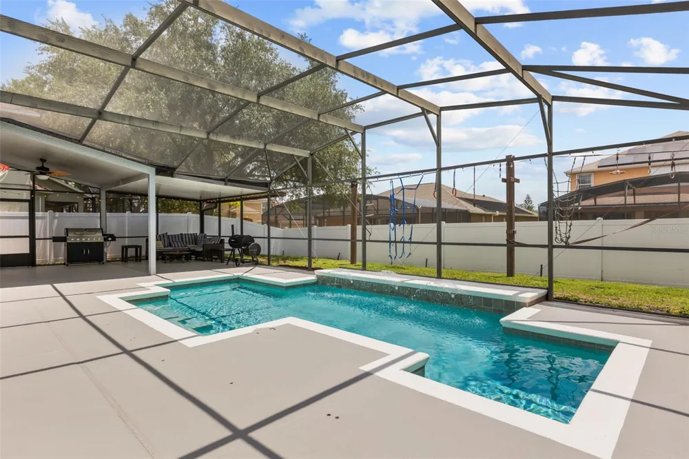 1573 ANNA CATHERINE DRIVE Orlando, FL 32828