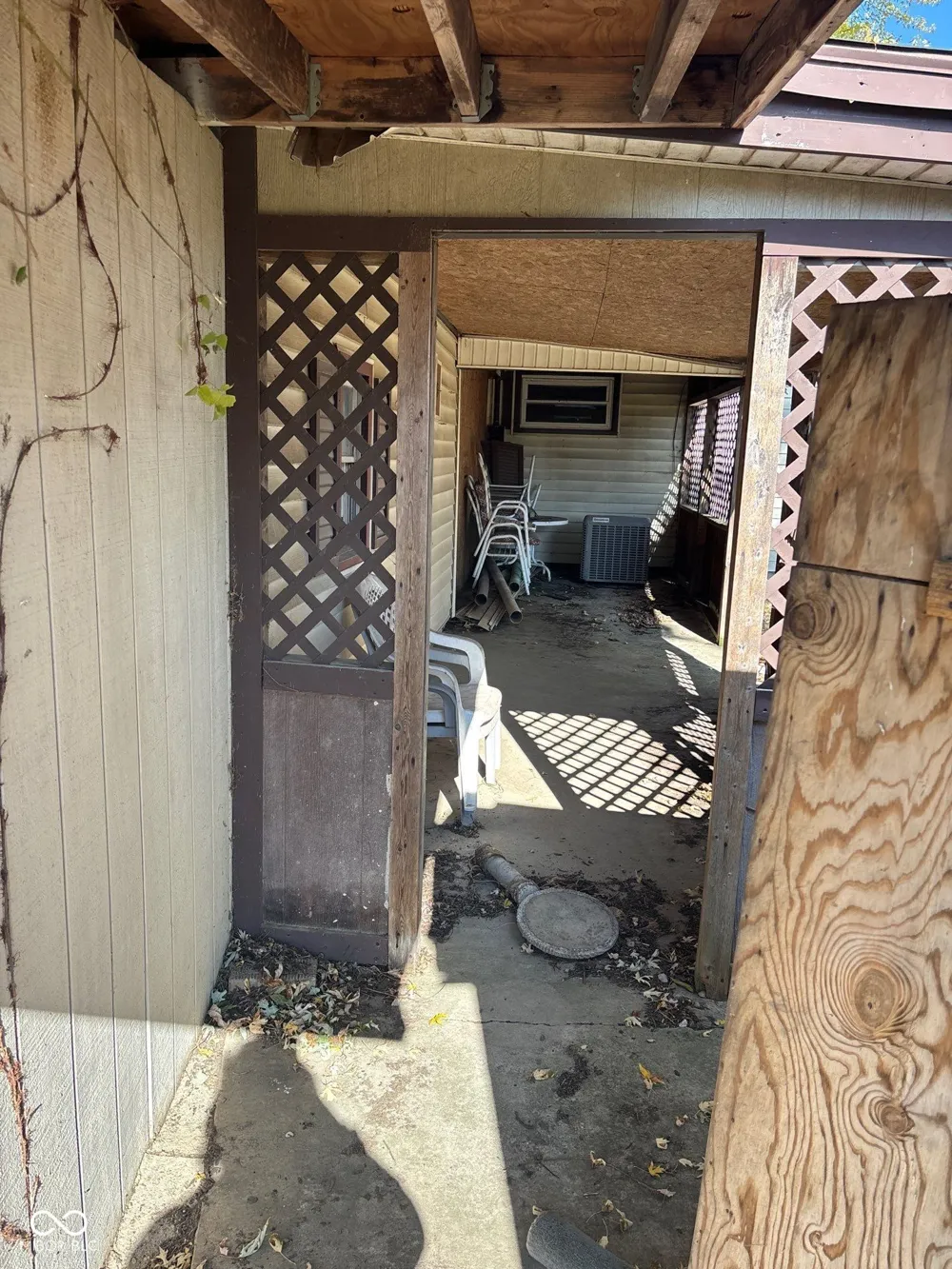 2527 E STREET Elwood, IN 46036