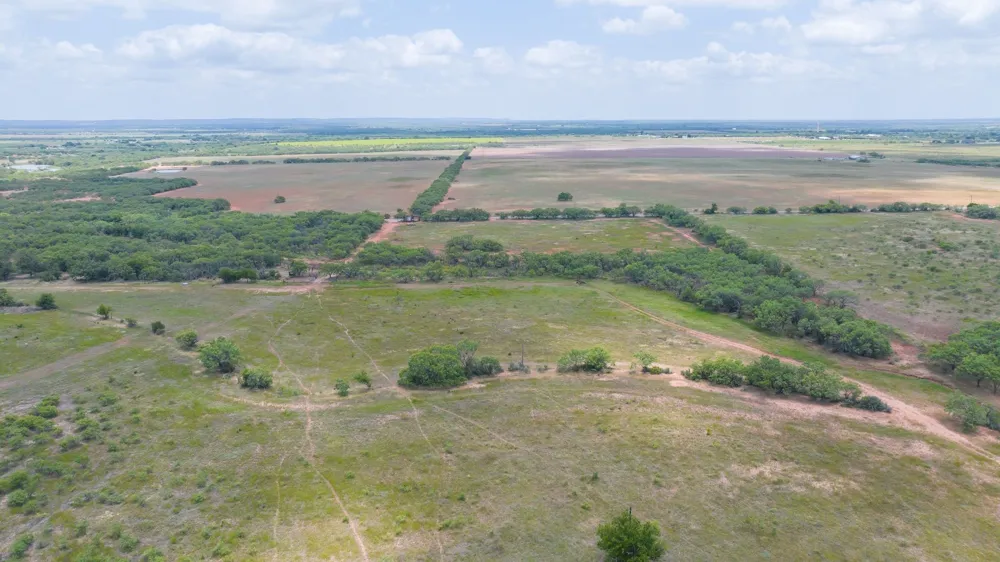 2276 CR 142 Lawn, TX 79530
