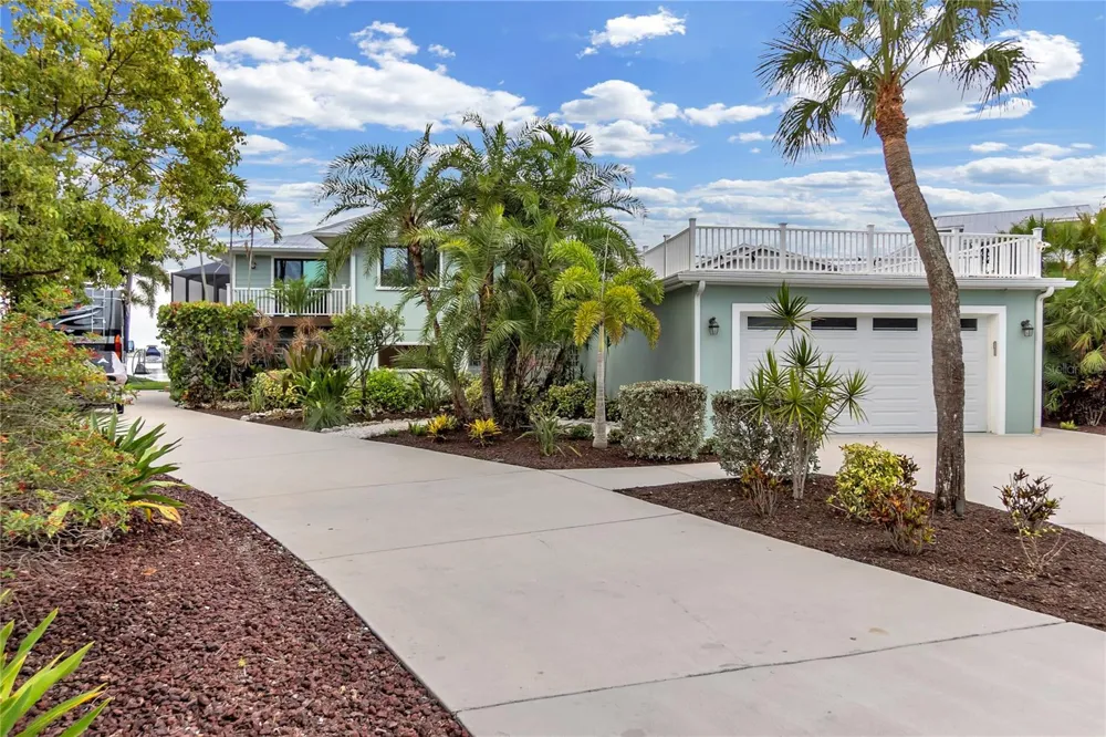 818 NANCY GAMBLE LANE Ellenton, FL 34222