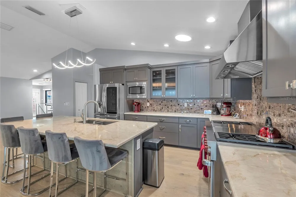 818 NANCY GAMBLE LANE Ellenton, FL 34222