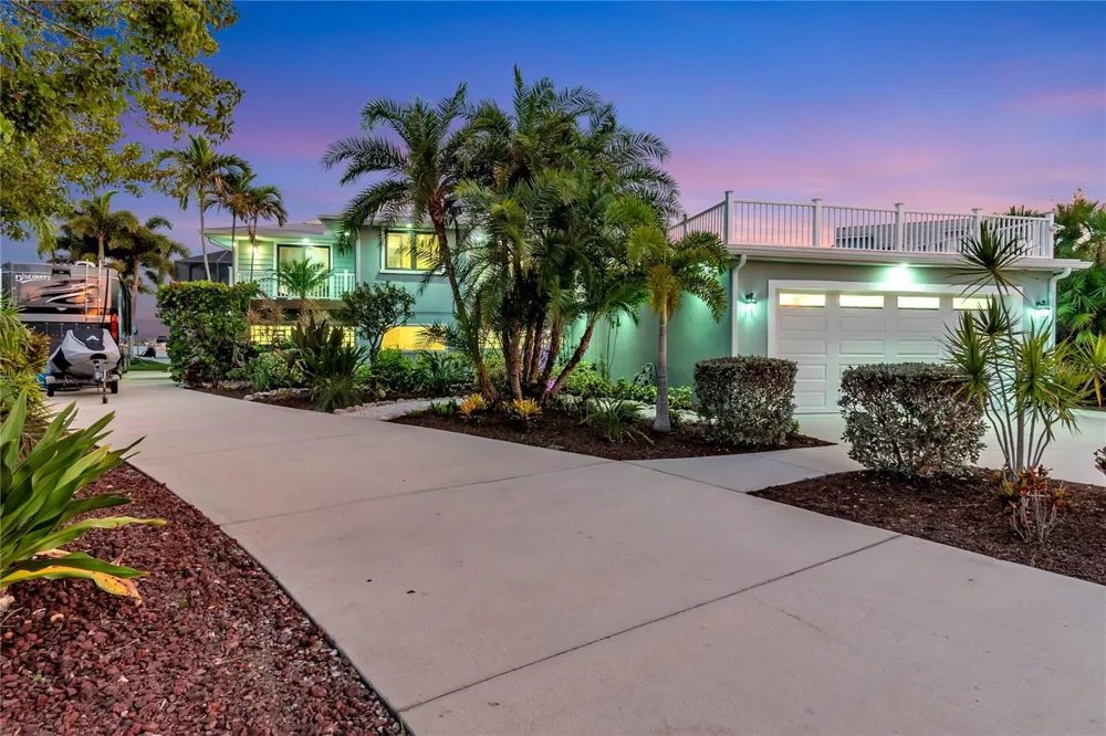 818 NANCY GAMBLE LANE Ellenton, FL 34222