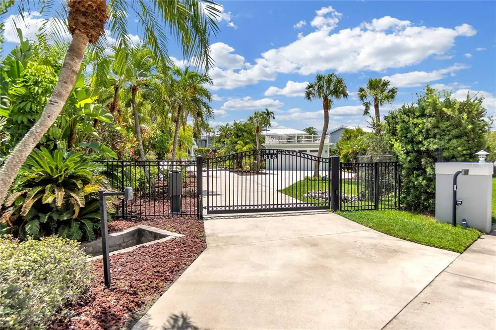818 NANCY GAMBLE LANE Ellenton, FL 34222