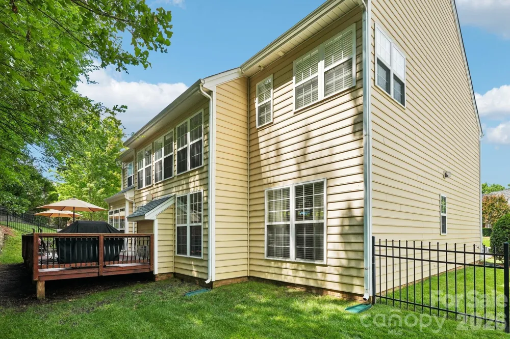 7809 Pinecroft Court Harrisburg, NC 28075