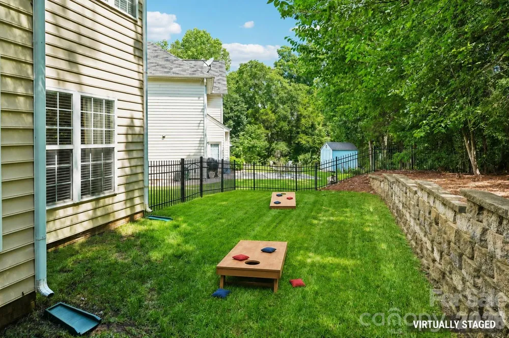 7809 Pinecroft Court Harrisburg, NC 28075