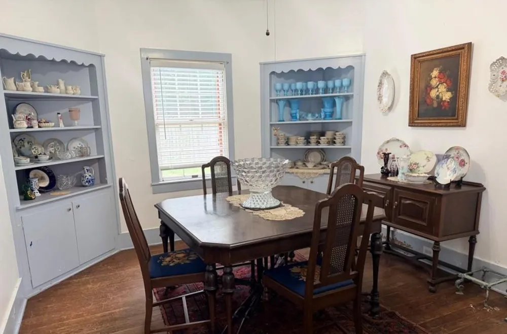 607 N Bridge Victoria, TX 77901
