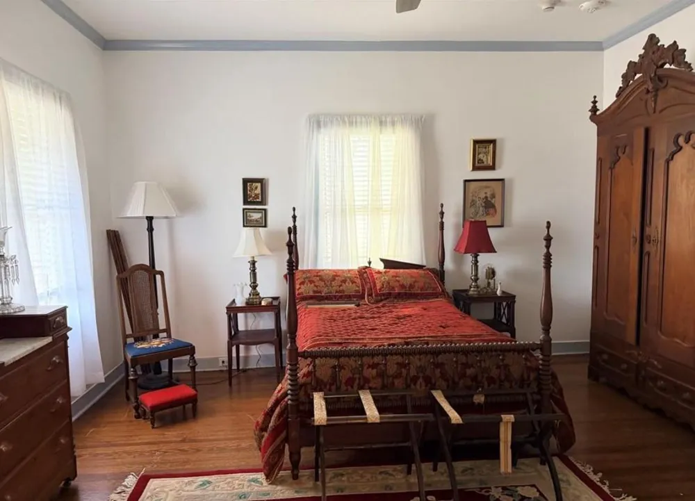 607 N Bridge Victoria, TX 77901
