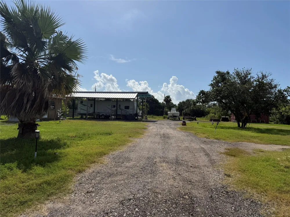 1021 17th Street San Leon, TX 77539