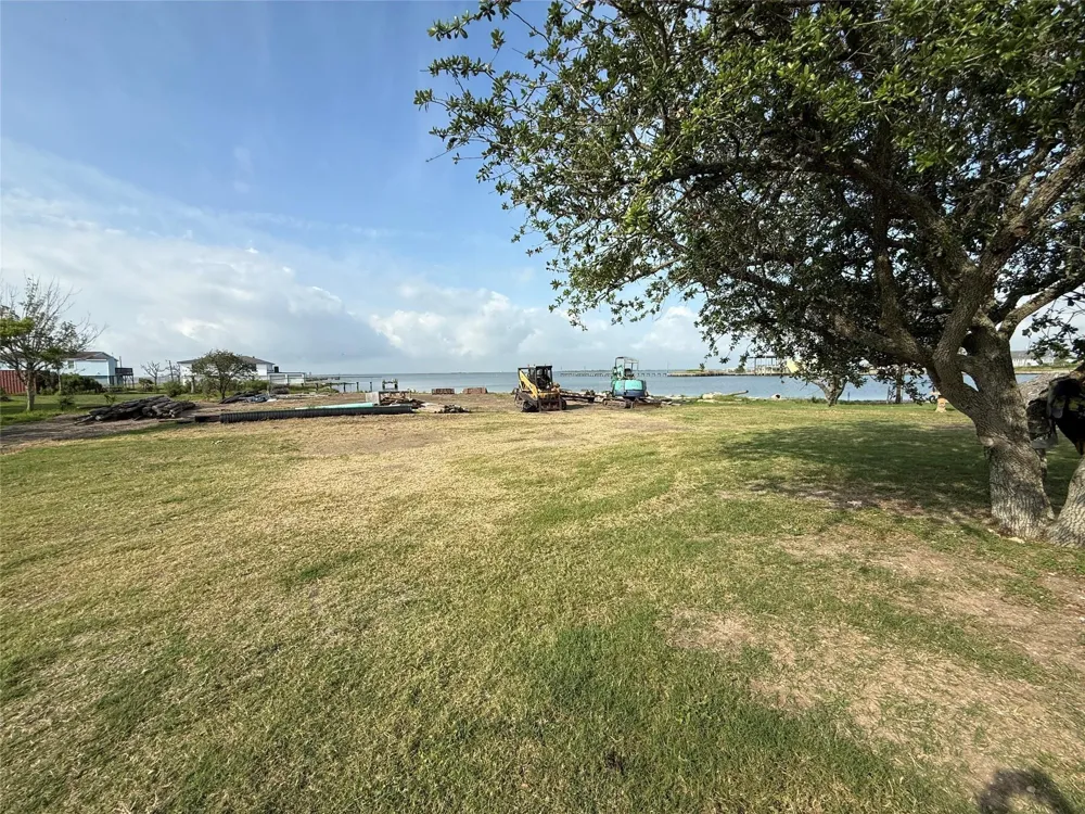1021 17th Street San Leon, TX 77539