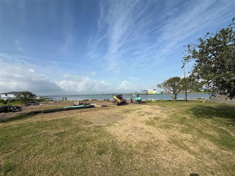 1021 17th Street San Leon, TX 77539