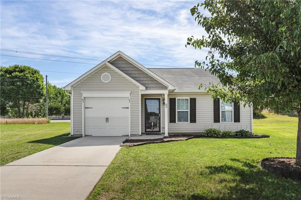 216 Florida Drive Thomasville, NC 27360