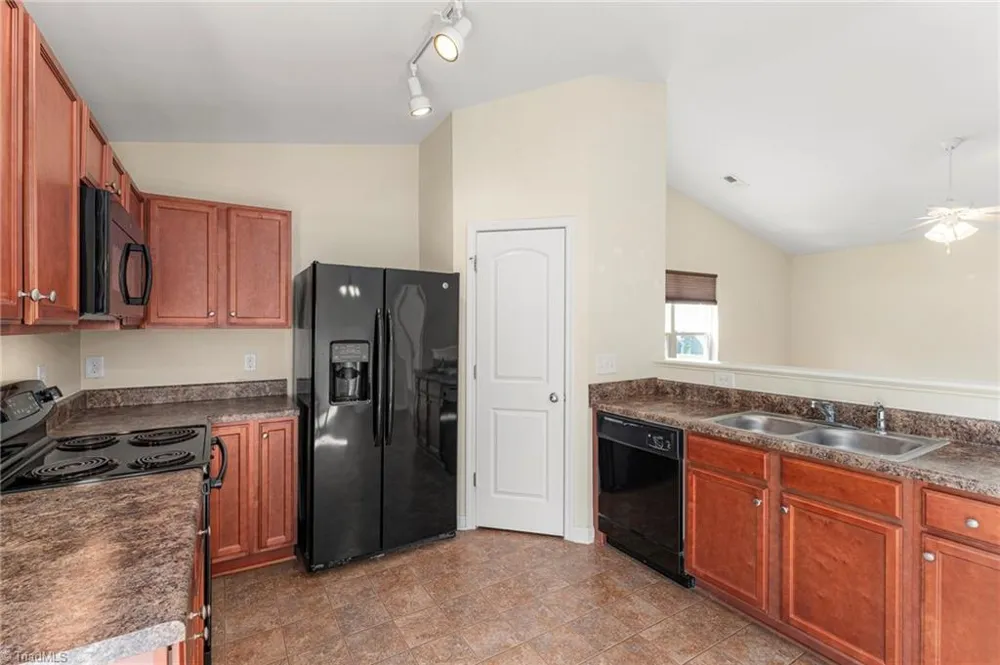 216 Florida Drive Thomasville, NC 27360