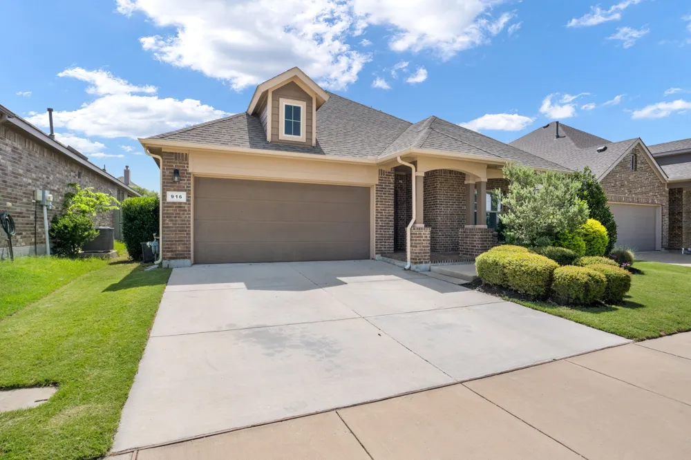 916 Hawks Way Argyle, TX 76226