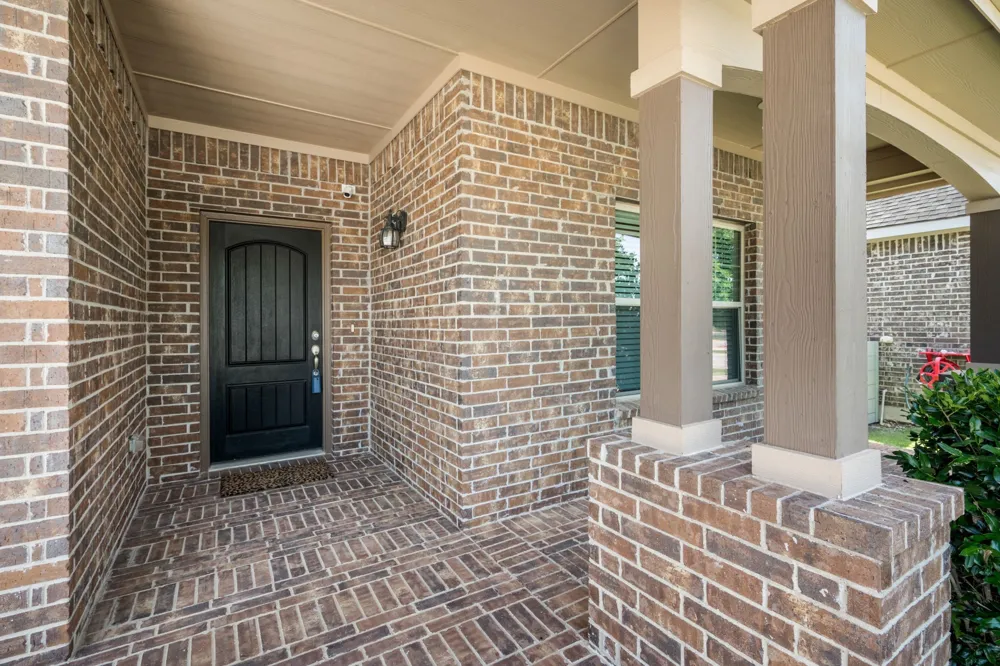916 Hawks Way Argyle, TX 76226