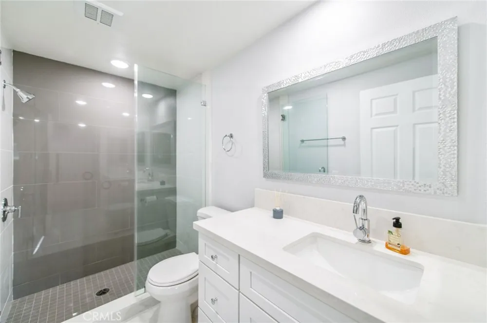 3015 Via Buena Vista #O Laguna Woods, CA 92637