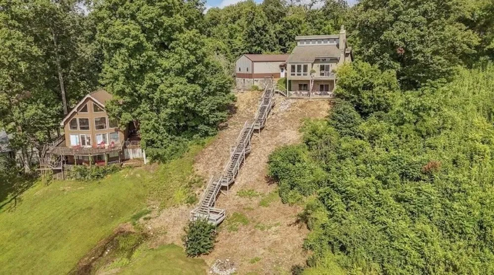 1515 Riverside Ln Adamsville, TN 38310