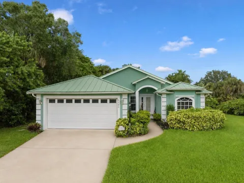 5850 39th Ln Lane