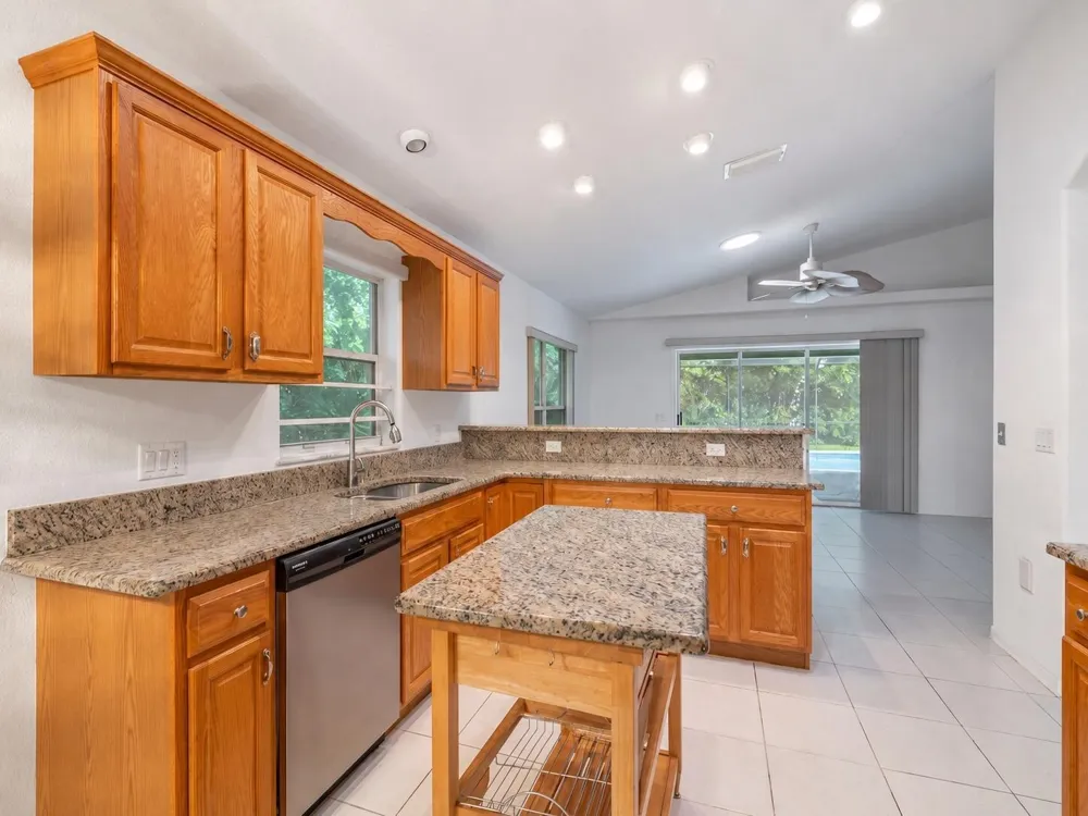 5850 39th Ln Lane Vero Beach, FL 32966