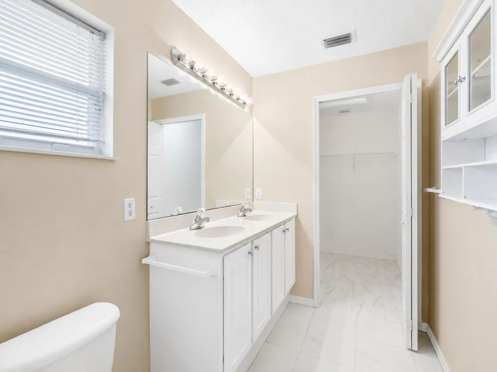 5850 39th Ln Lane Vero Beach, FL 32966