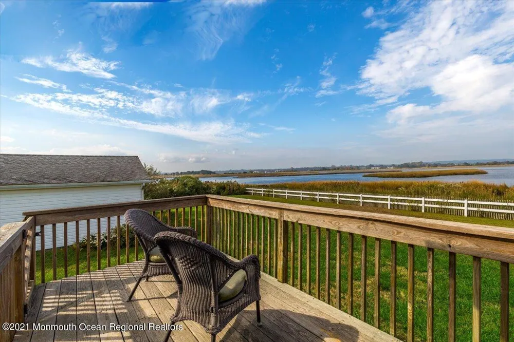 15 Riverview Road Monmouth Beach, NJ 07750