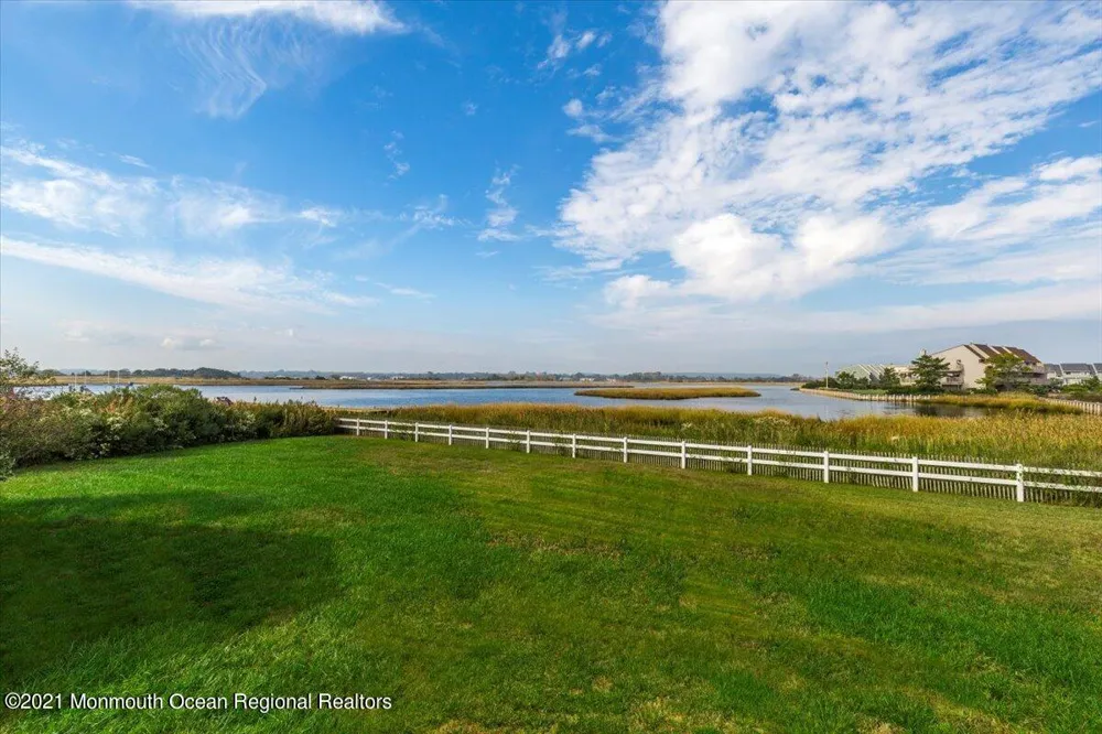 15 Riverview Road Monmouth Beach, NJ 07750