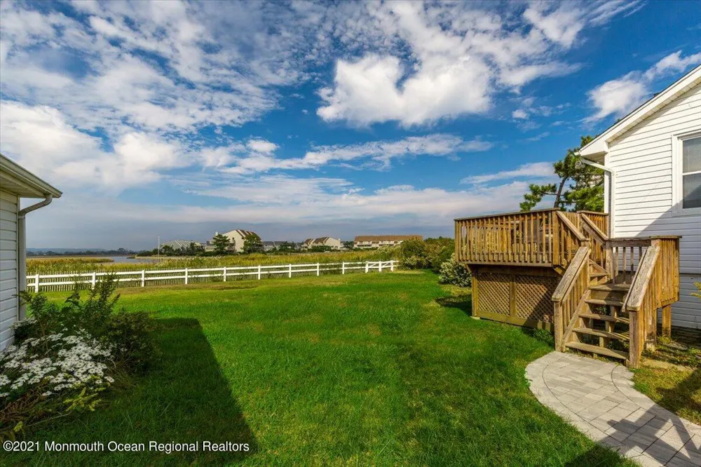 15 Riverview Road Monmouth Beach, NJ 07750