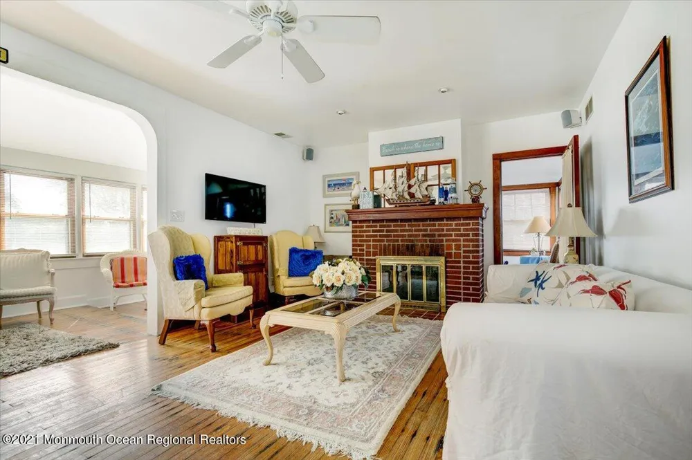 15 Riverview Road Monmouth Beach, NJ 07750