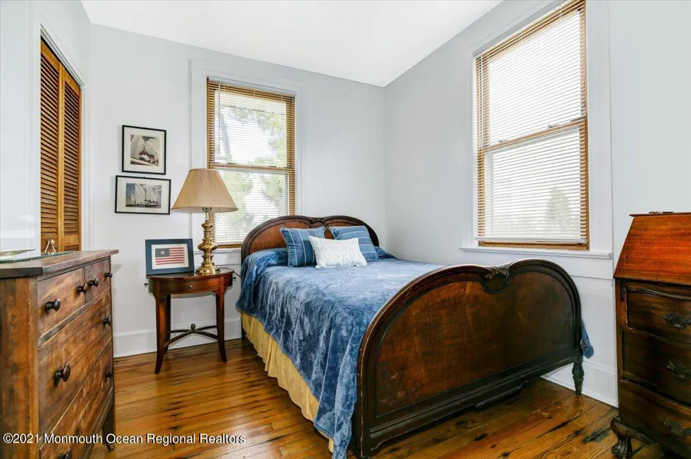 15 Riverview Road Monmouth Beach, NJ 07750