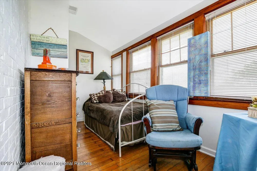 15 Riverview Road Monmouth Beach, NJ 07750