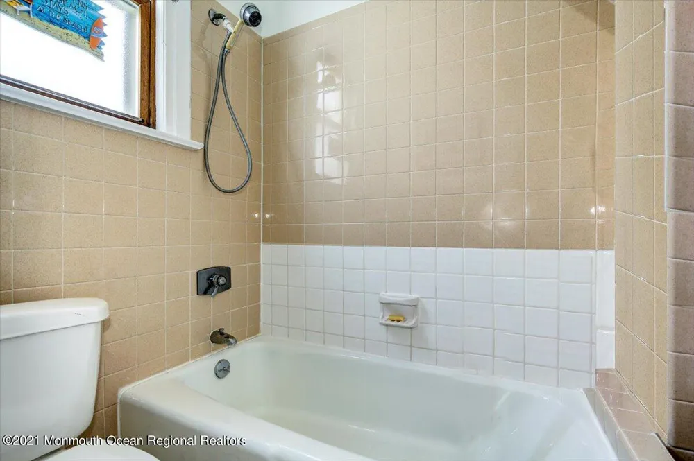 15 Riverview Road Monmouth Beach, NJ 07750