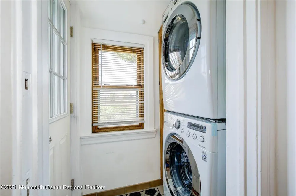 15 Riverview Road Monmouth Beach, NJ 07750