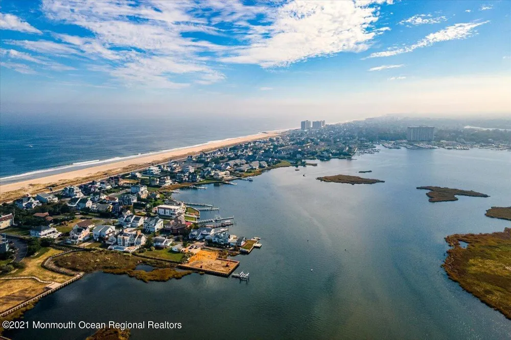 15 Riverview Road Monmouth Beach, NJ 07750