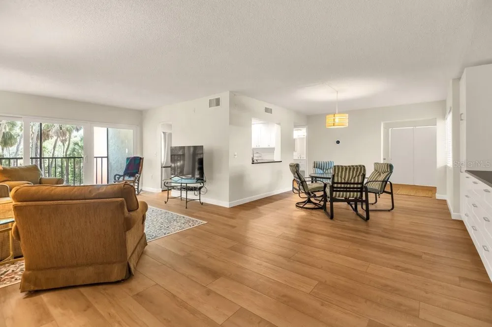 2753 ORCHID OAKS DRIVE #104 Sarasota, FL 34239