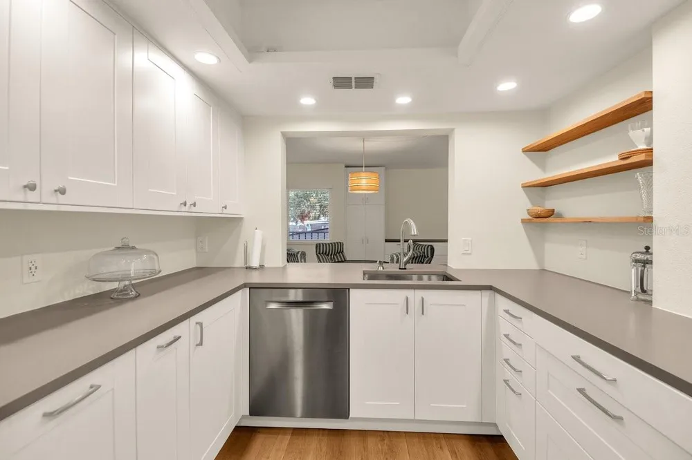 2753 ORCHID OAKS DRIVE #104 Sarasota, FL 34239