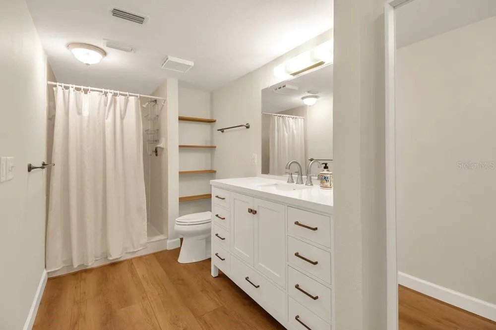2753 ORCHID OAKS DRIVE #104 Sarasota, FL 34239